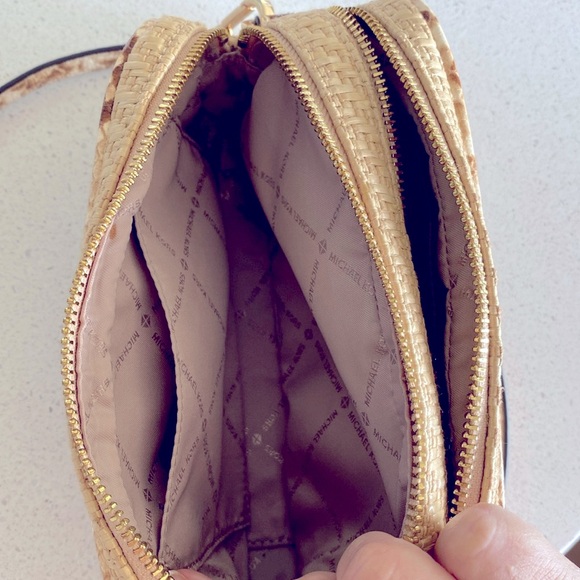 Michael Kors NWOT Straw Kenly Camera Cross Body Bag w/ Python trim - Picture 8 of 11